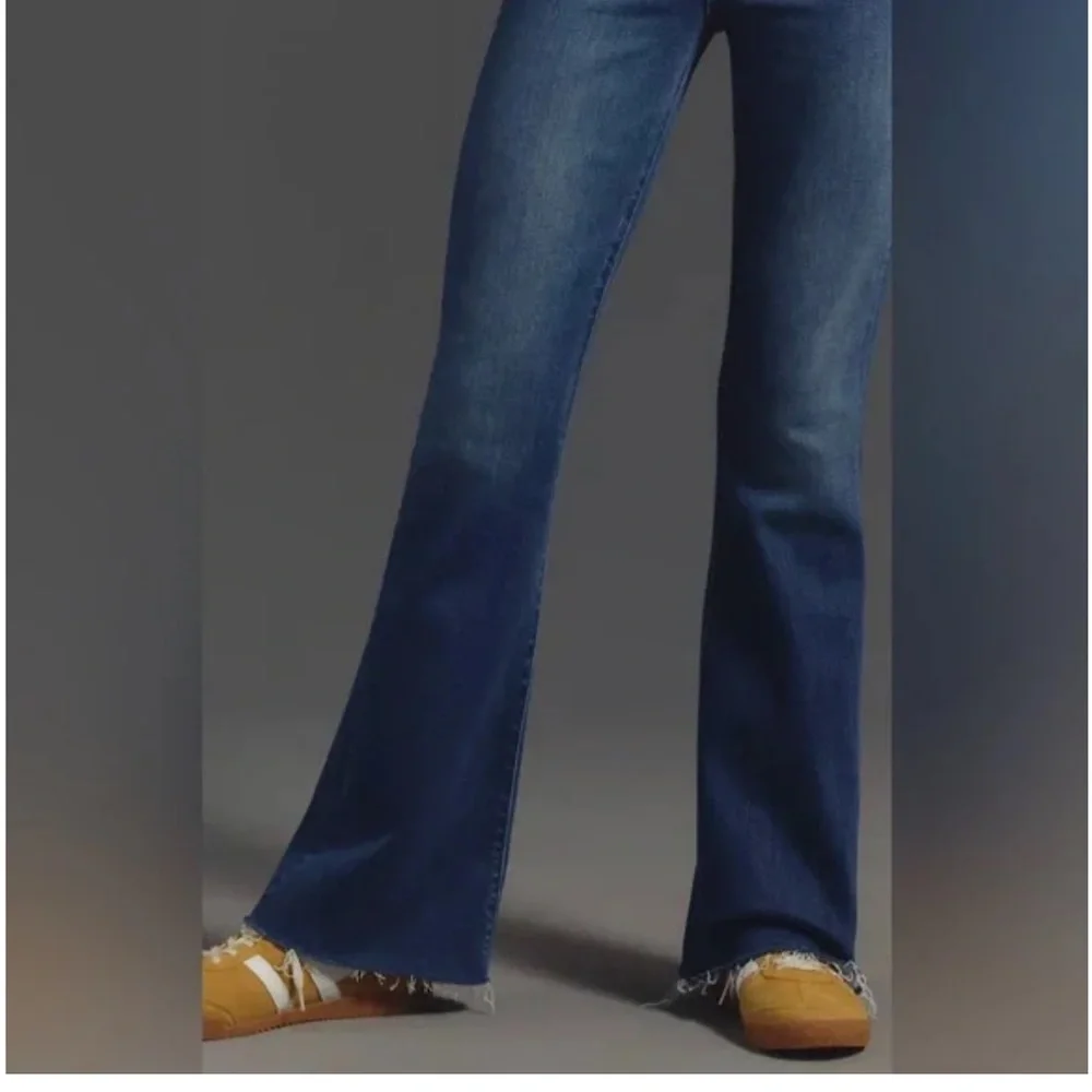 NEW Mother The Weekender flare jeans - Picture 7 of 12
